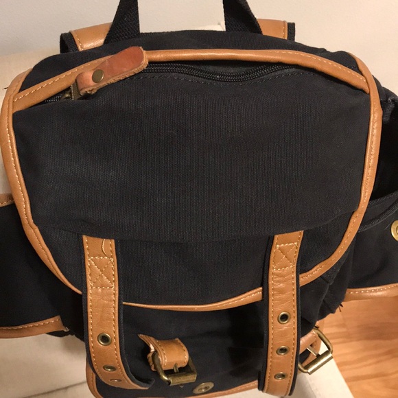 Backpack - Picture 5 of 8